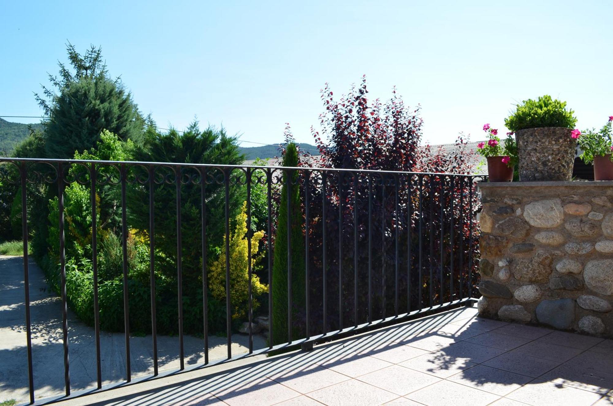 Casa Rural La Vall Del Cadi La Seu d'Urgell Exterior photo