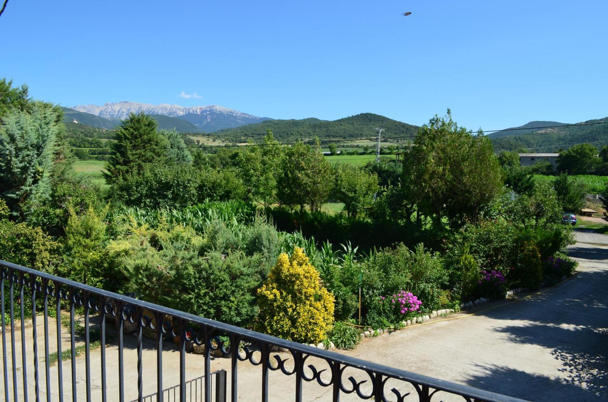 Casa Rural La Vall Del Cadi La Seu d'Urgell Exterior photo